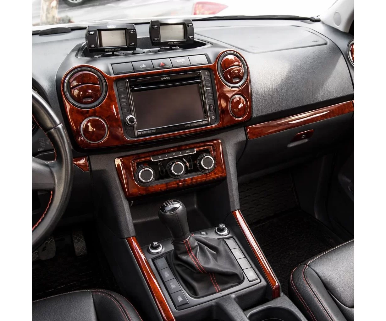 Volkswagen Amarok 01.2011 Mascherine sagomate per rivestimento cruscotti 35-Decori