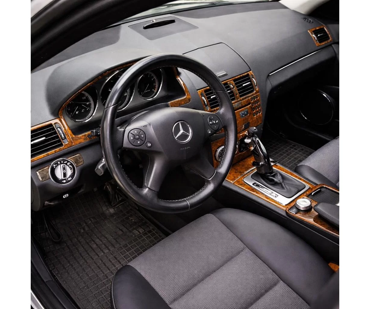 Mercedes C-Class W204 01.2006 Mascherine sagomate per rivestimento cruscotti 17-Decori