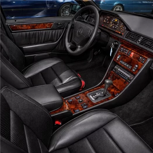 Mercedes E-Class W124 01.85-05.96 Mascherine sagomate per rivestimento cruscotti 14-Decori