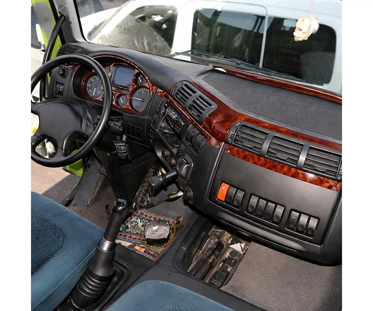 Daf CF 03.01-12.11 Mascherine sagomate per rivestimento cruscotti 16-Decori