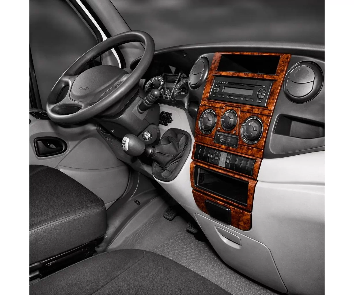 Iveco Daily 01.2007 Mascherine sagomate per rivestimento cruscotti 7-Decori Iveco Daily 01.2007 Mascherine sagomate per rivestimento cruscotti 7-Decori