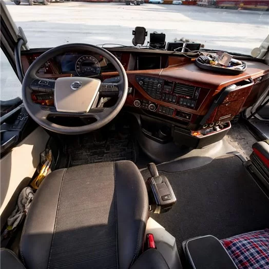 Volvo FH Version 4 01.2013 Mascherine sagomate per rivestimento cruscotti 11-Decori Volvo FH Version 4 01.2013 Mascherine sagomate per rivestimento cruscotti 11-Decori