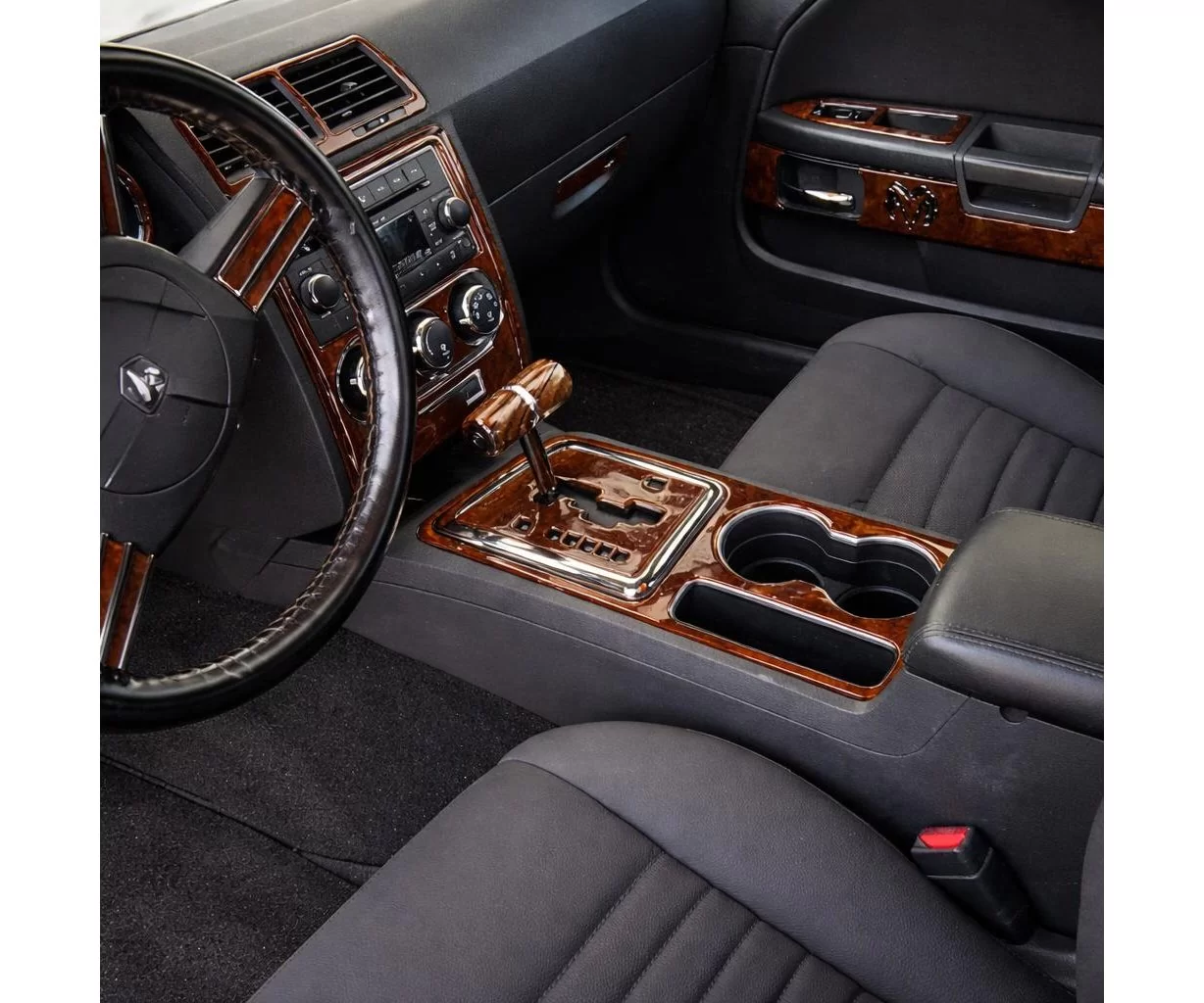 Dodge Challenger 2008-UP Full Mascherine sagomate per rivestimento cruscotti Dodge Challenger 2008-UP Full Mascherine sagomate per rivestimento cruscotti