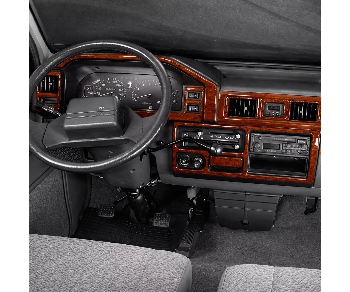 Mitsubishi L 300 08.1988 Mascherine sagomate per rivestimento cruscotti 16-Decori