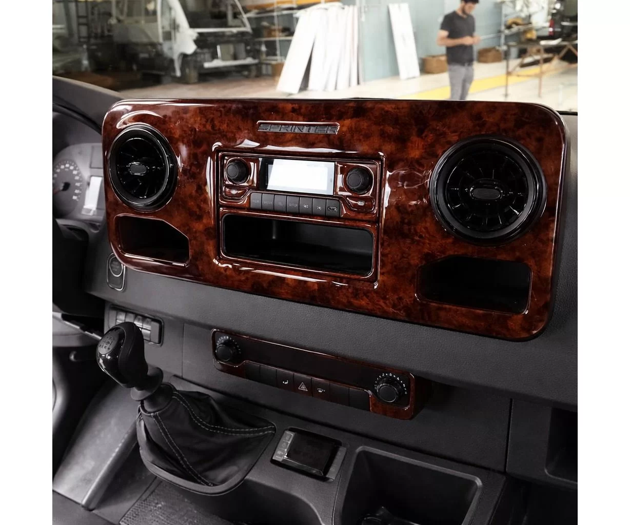 Mercedes Sprinter W907 2018 Mascherine sagomate per rivestimento cruscotti 47-Decori Mercedes Sprinter W907 2018 Mascherine sagomate per rivestimento cruscotti 47-Decori