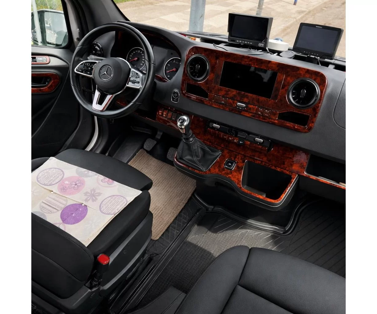 Mercedes Sprinter W907 Mascherine sagomate per rivestimento cruscotti 39 Decori Mercedes Sprinter W907 Mascherine sagomate per rivestimento cruscotti 39 Decori