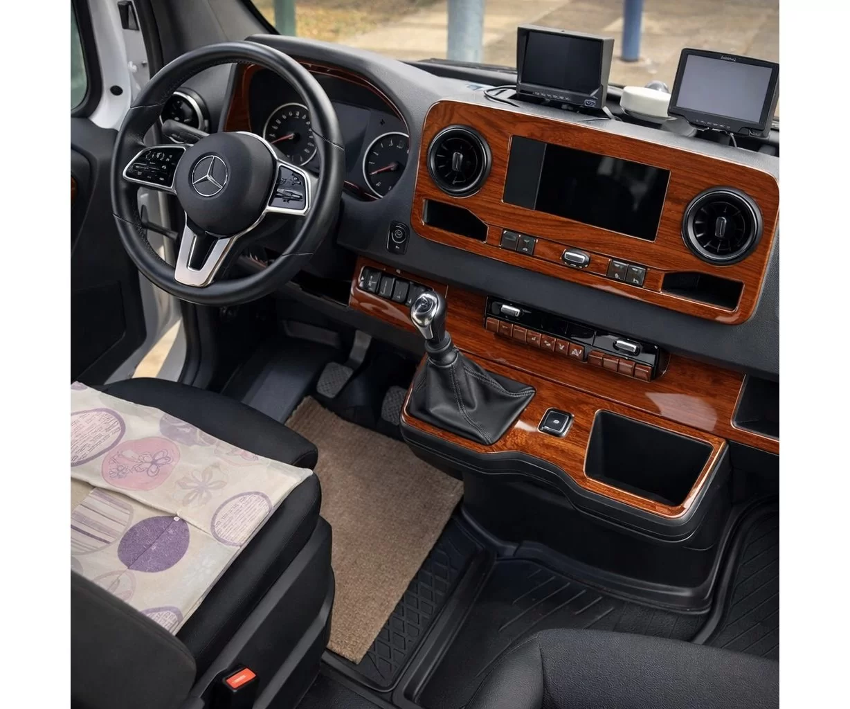 Mercedes Sprinter W907 2018 Mascherine sagomate per rivestimento cruscotti 50-Decori