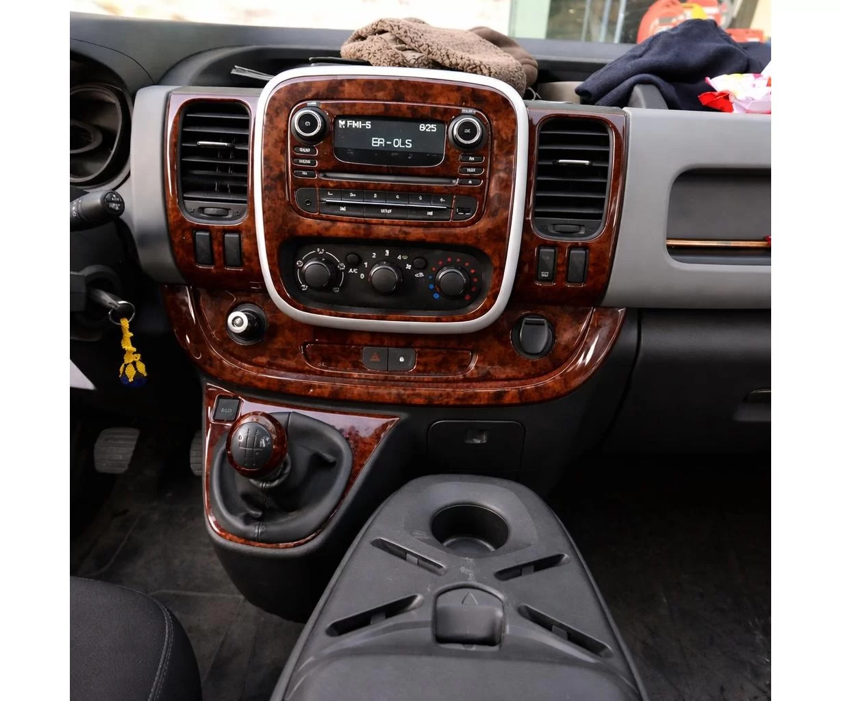 Renault Trafic-Nissan Primastar 01.2011 Mascherine sagomate per rivestimento cruscotti 16-Decori Renault Trafic-Nissan Primastar 01.2011 Mascherine sagomate per rivestimento cruscotti 16-Decori