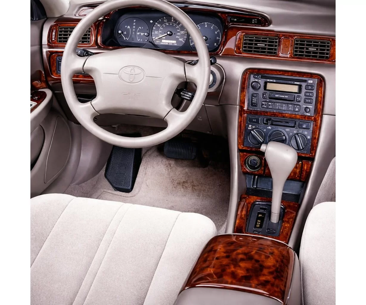 Toyota Camry 01.00-12.02 Mascherine sagomate per rivestimento cruscotti 17-Decori