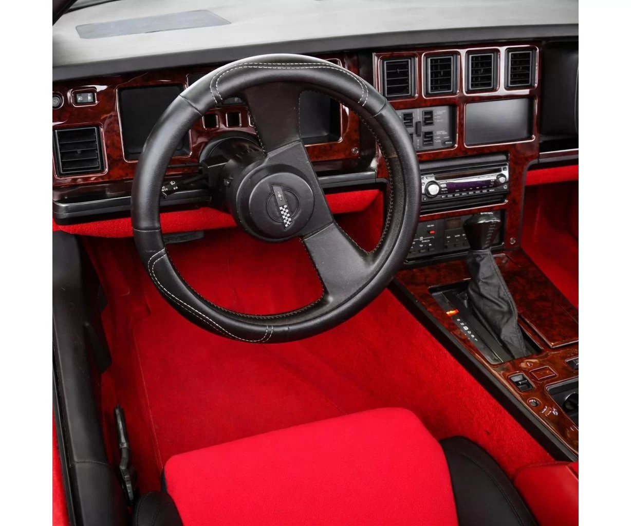 Chevrolet Corvette 1982-1982 Full Set, Automatic Gear Mascherine sagomate per rivestimento cruscotti Chevrolet Corvette 1982-1982 Full Set, Automatic Gear Mascherine sagomate per rivestimento cruscotti