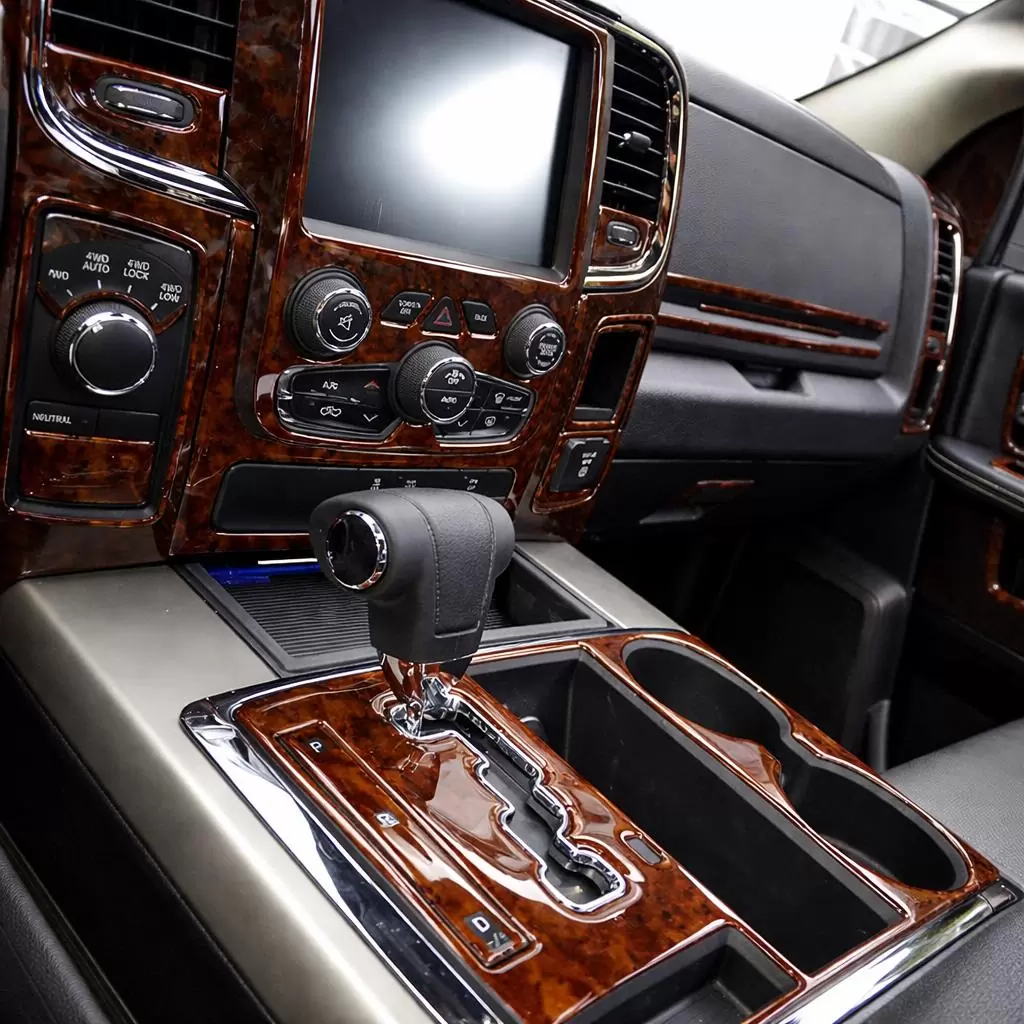 Dodge Ram 2016-2018 Mascherine sagomate per rivestimento cruscotti touch Screen Display, With Front Bucket Seats, 65 Pcs.