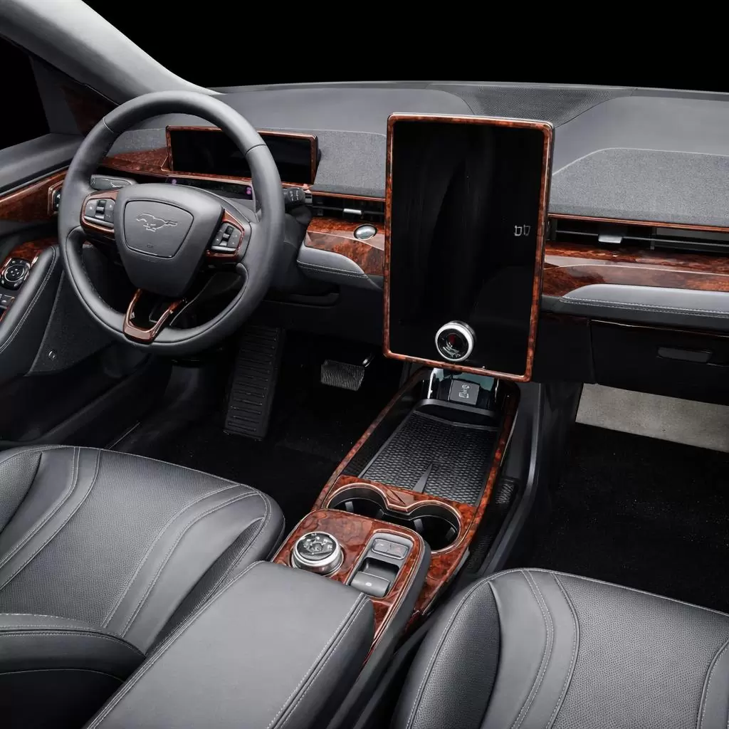 Ford Mustang Mach-E 2021-2024 Mascherine sagomate per rivestimento cruscotti 32 Decori