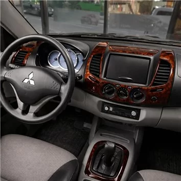 Mitsubishi L 200 4x4 08.2007 Mascherine sagomate per rivestimento cruscotti 11-Decori