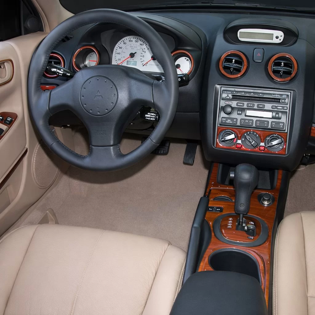 Mitsubishi Spyder 2000-2005 Basic Set, 18 Parts Mascherine sagomate per rivestimento cruscotti 