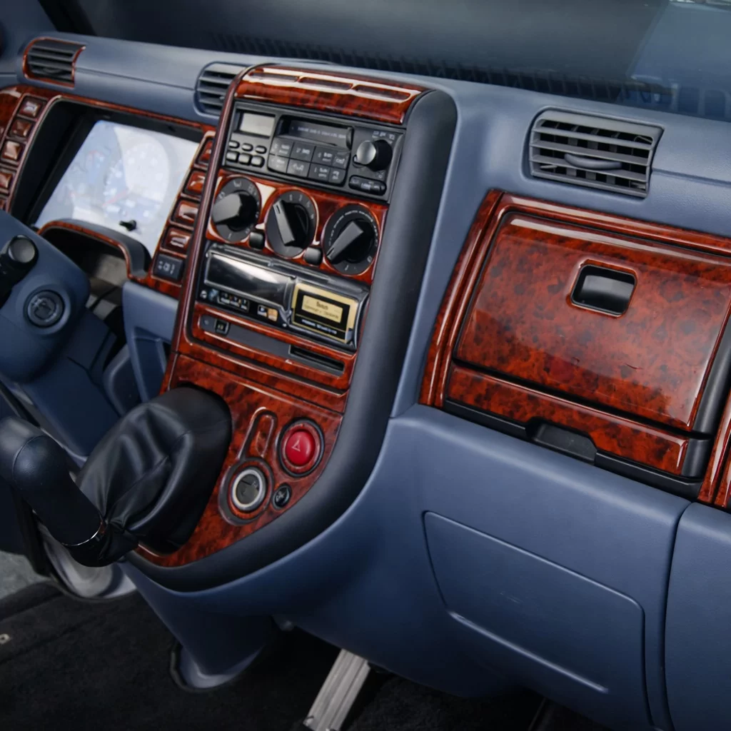 Mitsubishi Fuso Canter 01.1996 Mascherine sagomate per rivestimento cruscotti 13-Decori Mitsubishi Fuso Canter 01.1996 Mascherine sagomate per rivestimento cruscotti 13-Decori