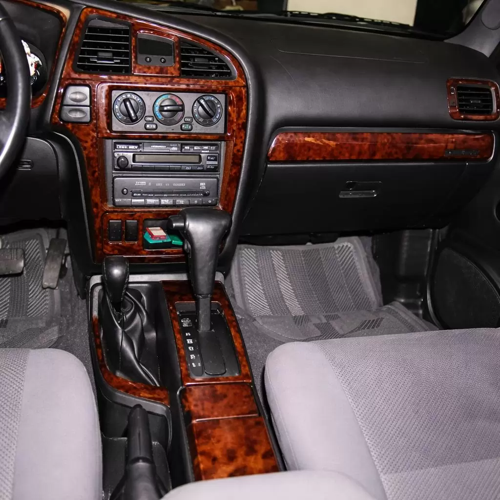Nissan Pathfinder 1996-1999 Automatic Gearbox, With Message Center, 4WD, 16 Parts Mascherine sagomate per rivestimento cruscotti Nissan Pathfinder 1996-1999 Automatic Gearbox, With Message Center, 4WD, 16 Parts Mascherine sagomate per rivestimento cruscotti