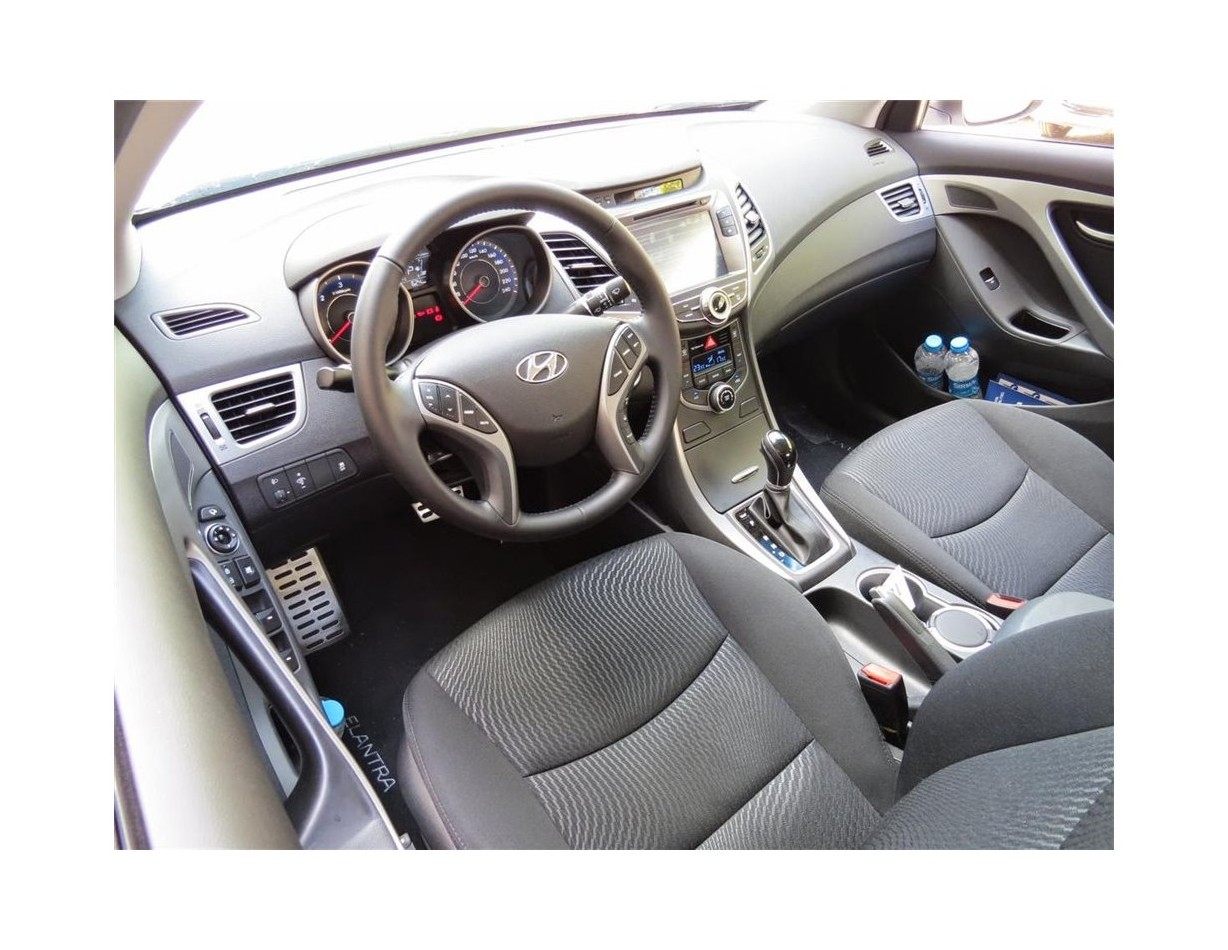 Hyundai Elantra 01.2012 Kit Rivestimento Cruscotto all'interno del veicolo Cruscotti personalizzati 10-Decori Hyundai Elantra 01.2012 Kit Rivestimento Cruscotto all'interno del veicolo Cruscotti personalizzati 10-Decori