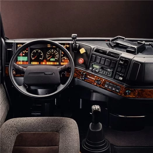 Volvo FH12 FH16 FM Vers 04.02-12.12 Mascherine sagomate per rivestimento cruscotti 23-Decori Volvo FH12 FH16 FM Vers 04.02-12.12 Mascherine sagomate per rivestimento cruscotti 23-Decori