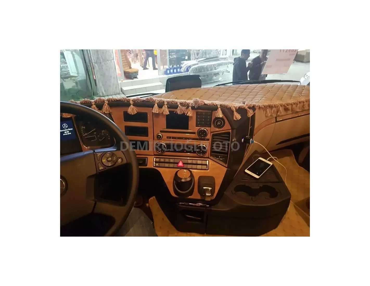 Mercedes Actros Antos 09.2016 Kit Rivestimento Cruscotto all'interno del veicolo Cruscotti personalizzati 26-Decori