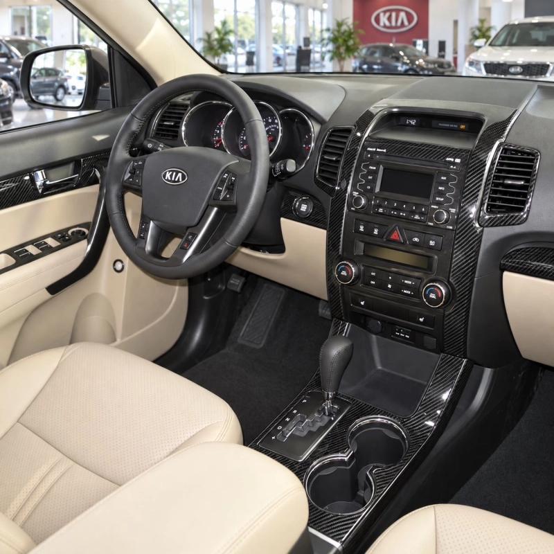 Kia Sorento 2011-in poi set completo; senza sistema di navigazione kit rivestimento cruscotto e interni 3D