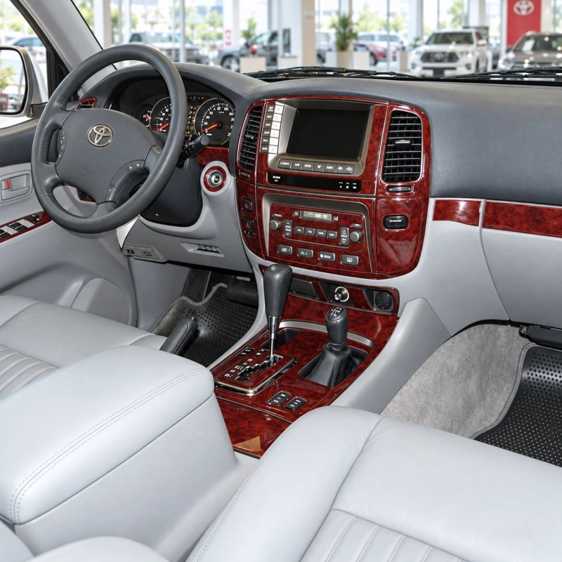 Toyota Land Cruiser 100 2003-2007 con navigatore; cambio automatico kit rivestimento cruscotto e interni 3D