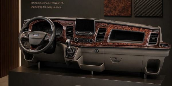 Modanature cruscotto Ford Transit 2020–2024+: quale kit scegliere?